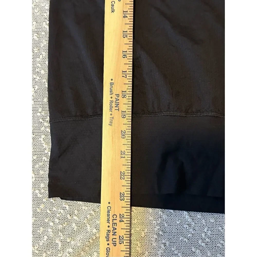 LULULEMON Small Black Tank w built in Bra